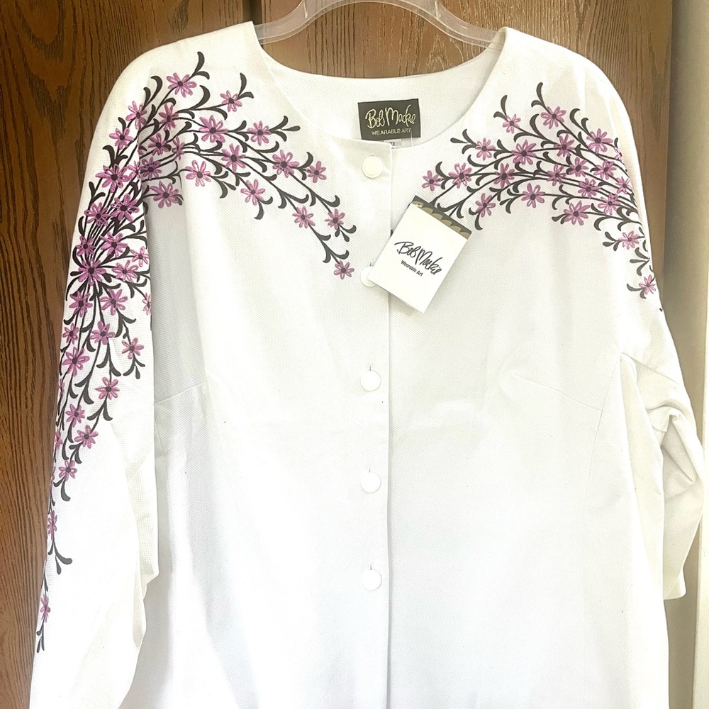 *New* Bob Mackie White Top with Purple Floral Embroidery